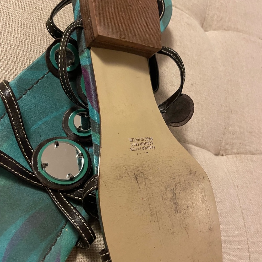 Sandals - Picture 2 of 4